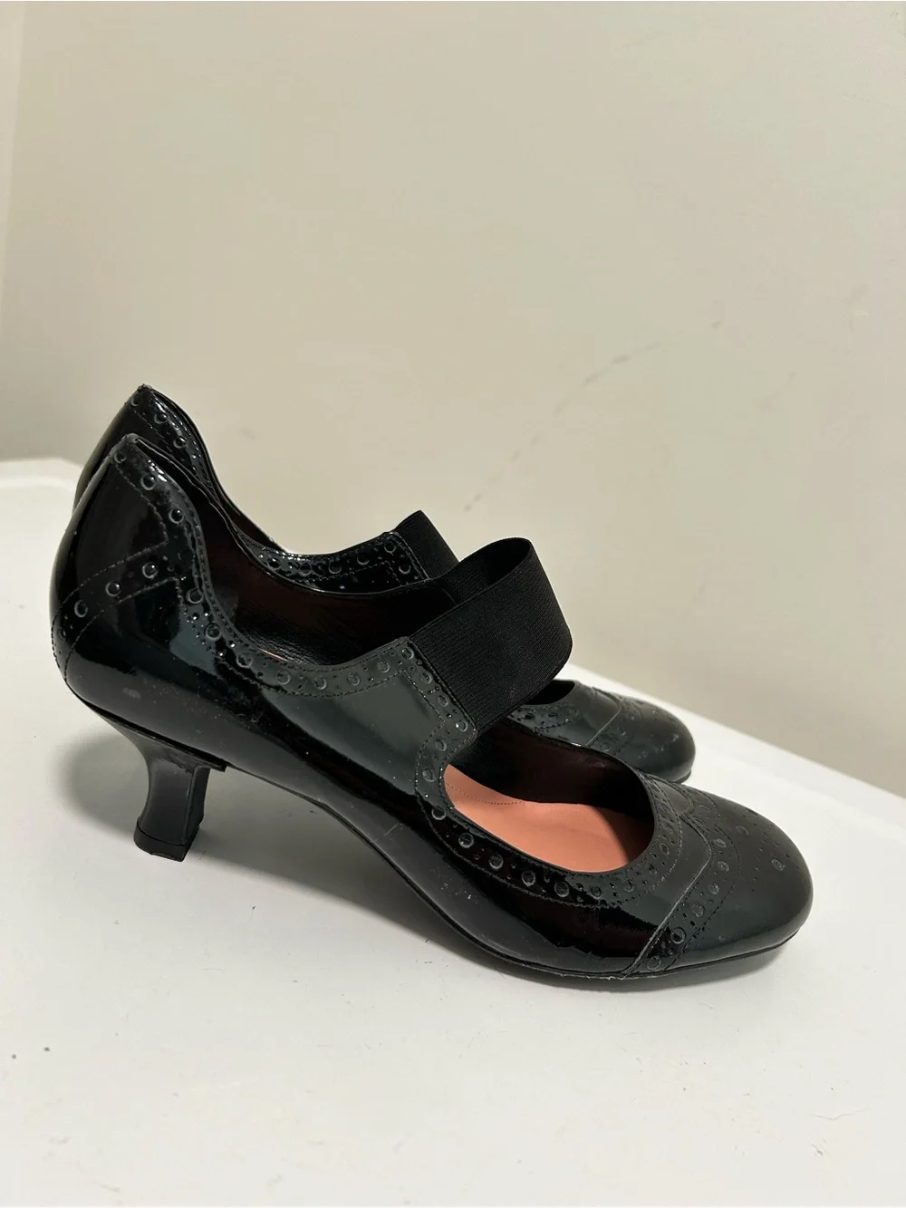 Franco Sarto Black Patent Leather Mary Jane Pumps Brogue Detail Size 7.5 M